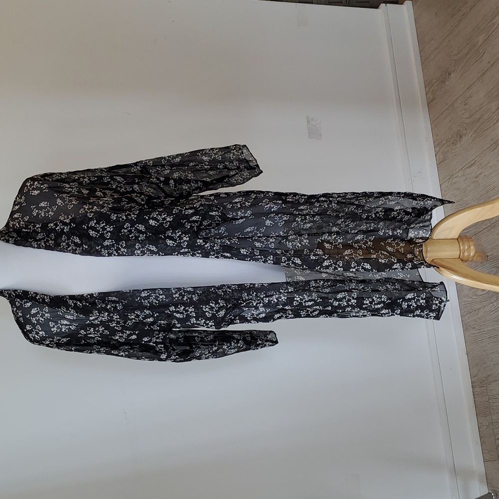 Vince Camuto Kimono / Robe / Long open lightweight cardi